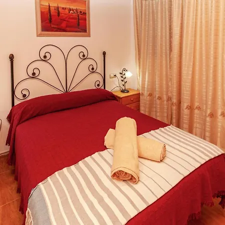 Lovely In With Kitchenette *